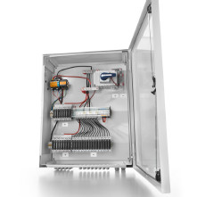 Pvc IP65 PV DC Combiner Box สําหรับ Inverters Dc1000v ที่มีการควบคุมการ ...